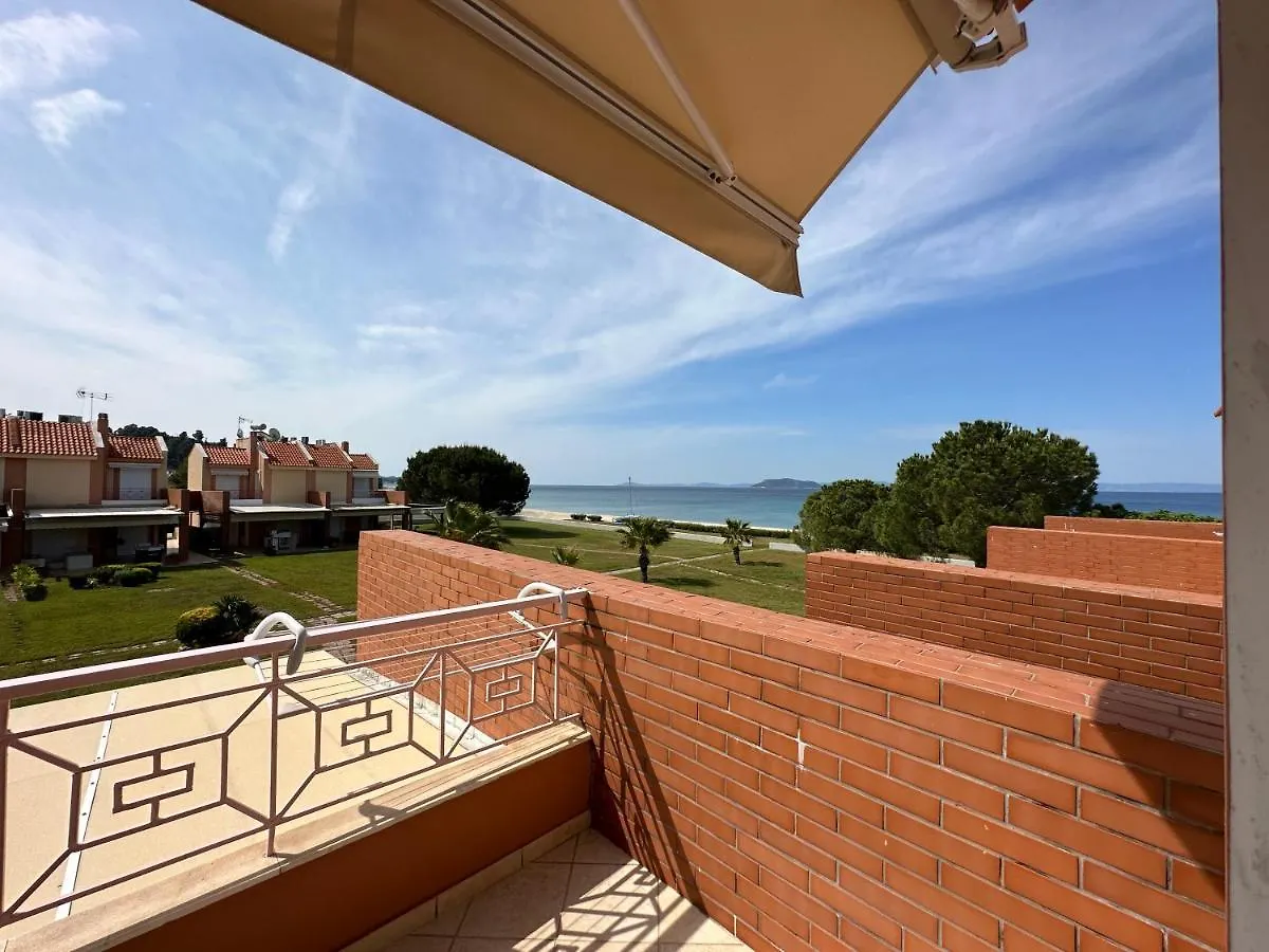 Prázdninový dům Relax In This Sithonia Property With Great Ocean Views